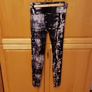 Onzie women's leggings